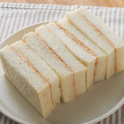 ピーナッツバターサンドイッチ