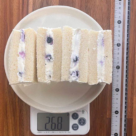 食パン4枚分のブルーベリーサンドイッチ