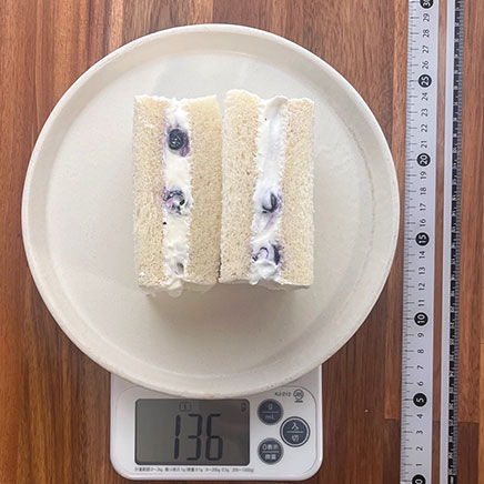 食パン2枚分のブルーベリーサンドイッチ