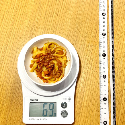 豆鉢1杯分の生パスタのボロネーゼ