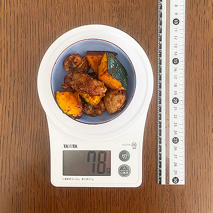 小皿1杯分のかぼちゃと鶏肉の煮物