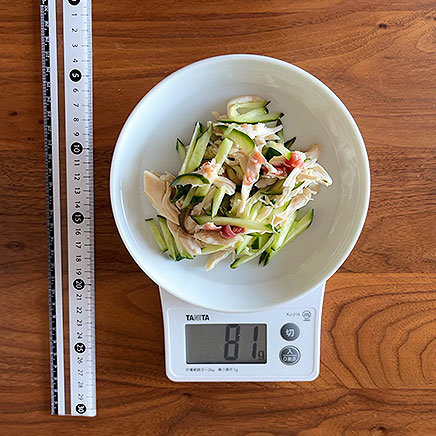 中皿1皿分のささみときゅうりの梅和え