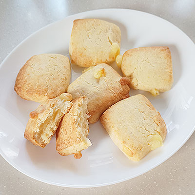 チーズスコーン