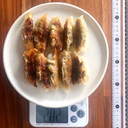 10個分の黒胡椒にんにく餃子