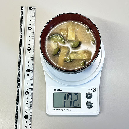 汁椀(大)1杯分のなすと油揚げの味噌汁