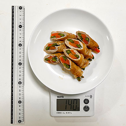 大皿1皿分のにんじんといんげんの豚肉巻き