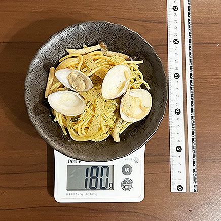 深皿（小）1皿分のはまぐりのバター醤油パスタ