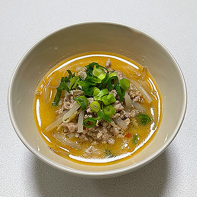 ひき肉ともやしの豆板醤スープ