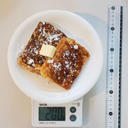 2枚分のオートミールのフレンチトースト