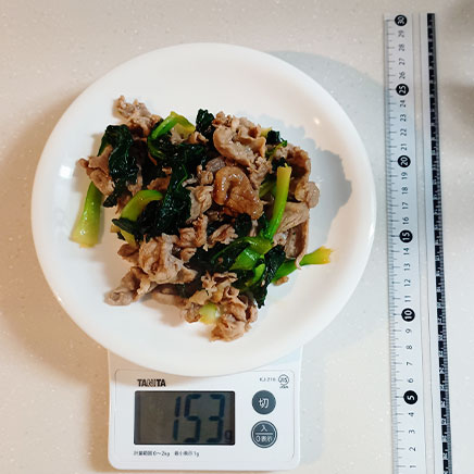 中皿1皿分のターサイと豚肉の炒め物