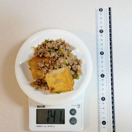 小皿1皿分の厚揚げとひき肉の炒め物