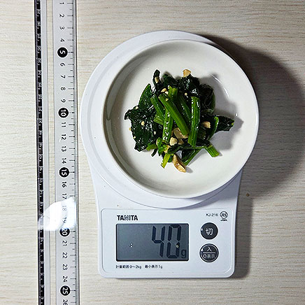 小皿1皿分のほうれん草のピーナッツ和え