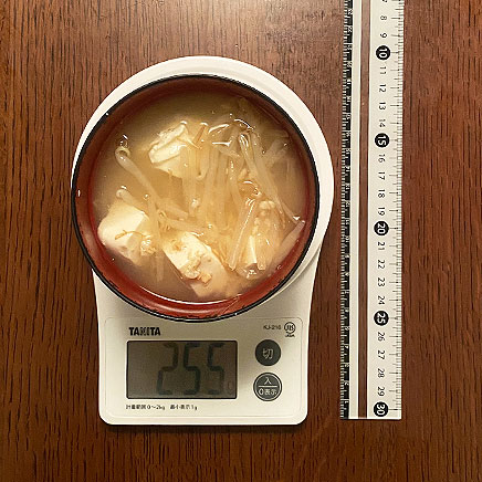 汁椀1杯分のもやしと豆腐の味噌汁