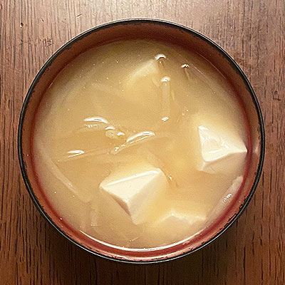 もやしと豆腐の味噌汁