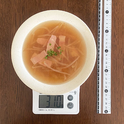 スープ皿1皿分のもやしのコンソメスープ