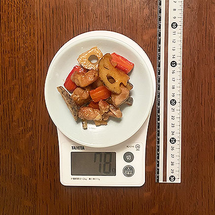 小皿（中）1皿分のれんこんと鶏肉の煮物