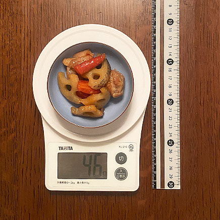 小皿（小）1皿分のれんこんと鶏肉の煮物