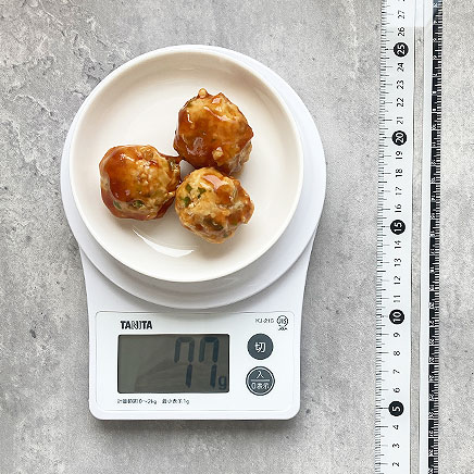 小皿（小）1杯分の鶏団子の甘酢あんかけ