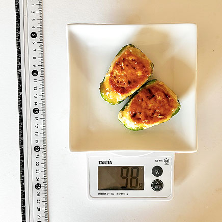 ピーマン1個分の鶏肉のピーマンの肉詰め