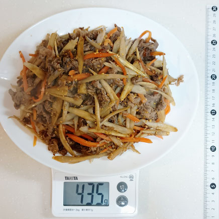 大皿1皿分の牛肉のきんぴらごぼう