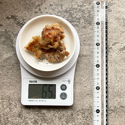 小皿1皿分の鶏肉のレモンペッパー焼き