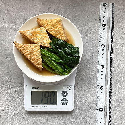 小皿1皿分の厚揚げとほうれん草の煮物