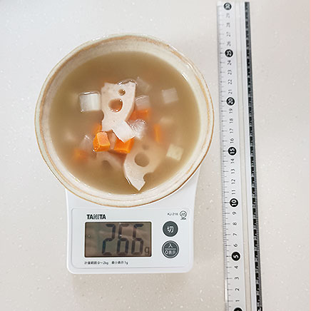 中碗1杯分の根菜スープ