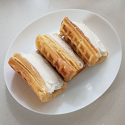生クリームワッフル
