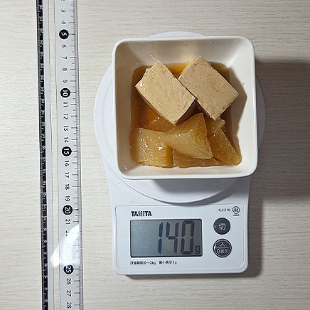 小鉢1杯分の大根と豆腐の煮物