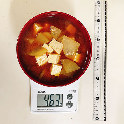 大椀1杯分の大根と豆腐の味噌汁