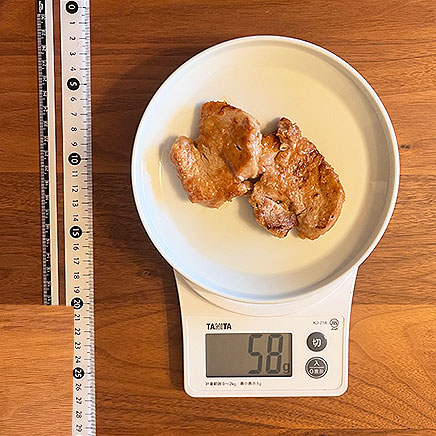 中皿1枚分の豚ヒレ肉の生姜焼き