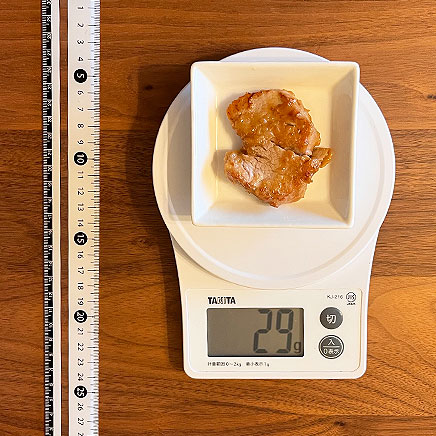 小皿1枚分の豚ヒレ肉の生姜焼き