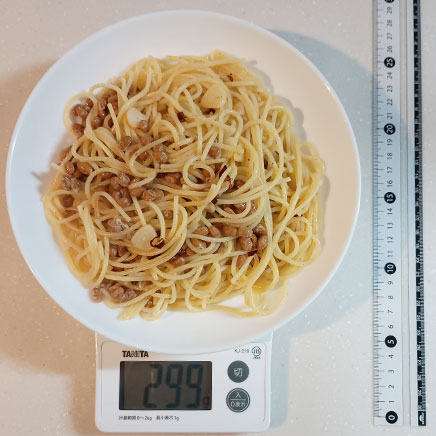 中皿1皿分の納豆ペペロンチーノ