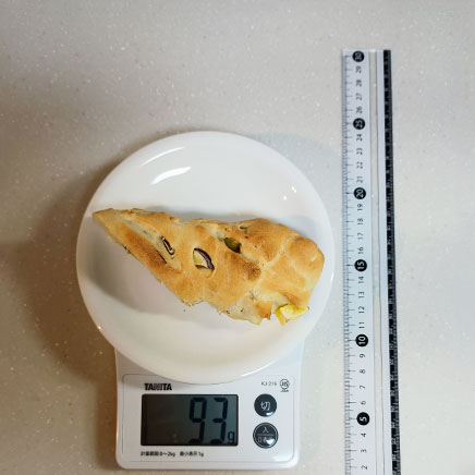 1/2カット分のさつまいもフランスパン