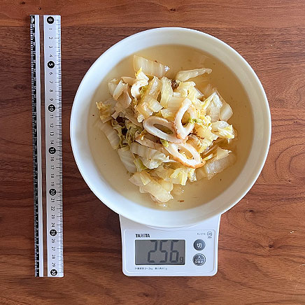 大皿1皿分の白菜とちくわの煮物