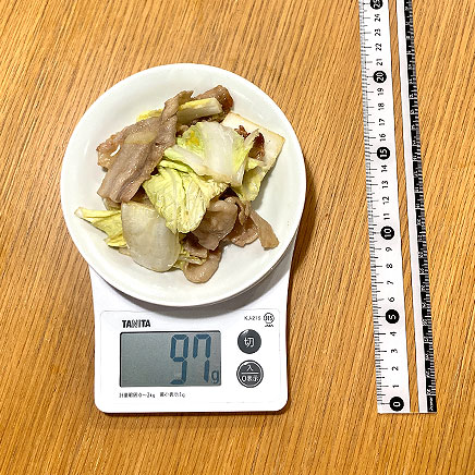 小皿1皿分の白菜と豚肉のバター醤油炒め