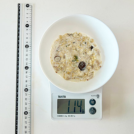 深皿（中）1皿分のオートミールのミルクリゾット