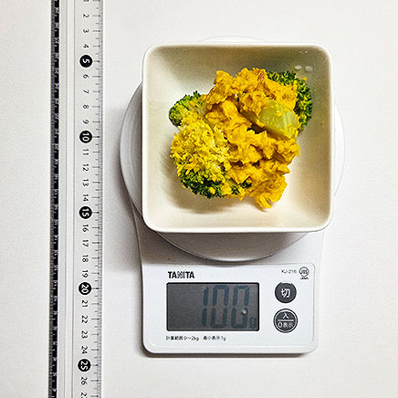 小鉢1杯分のかぼちゃとブロッコリーのサラダ