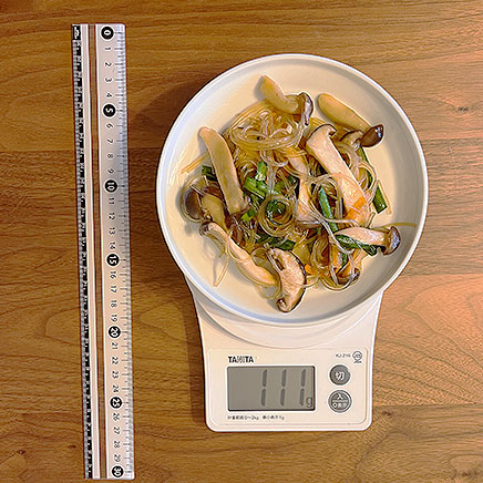 中皿1皿分のきのこのチャプチェ