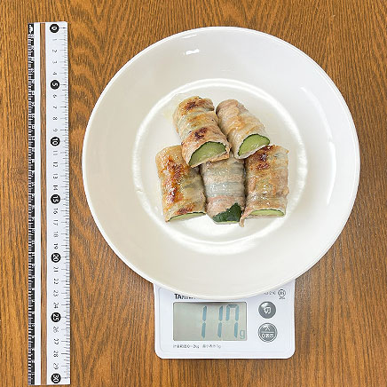 大皿1皿分のきゅうりの豚バラ巻き