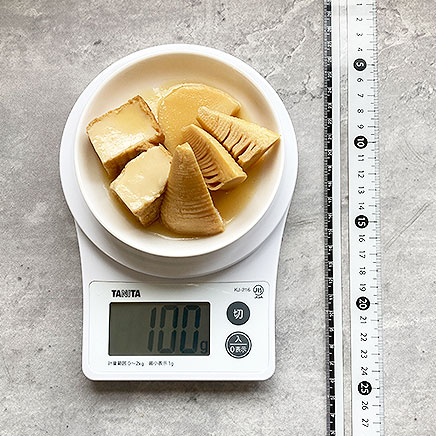 小皿（小）1皿分のたけのこと厚揚げの煮物