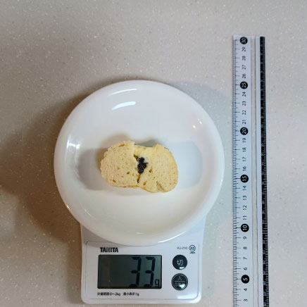 1/6カット分のレーズンバターフランスパン