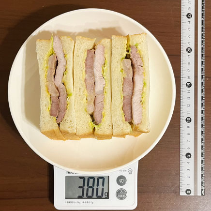 食パン3枚分のステーキサンドイッチ