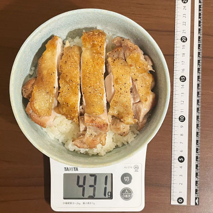 丼1杯分のチキンステーキ丼