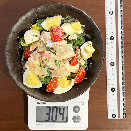 中皿1皿分のベーコンサラダ