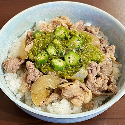 めかぶオクラ牛丼