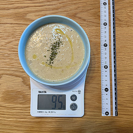 浅皿1皿分の玉ねぎのポタージュ