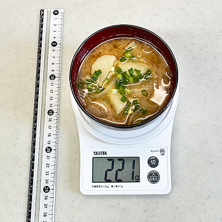 汁椀(大)1杯分の長芋の味噌汁