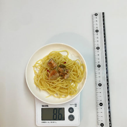 深皿(小)1皿分のサーモンのペペロンチーノ