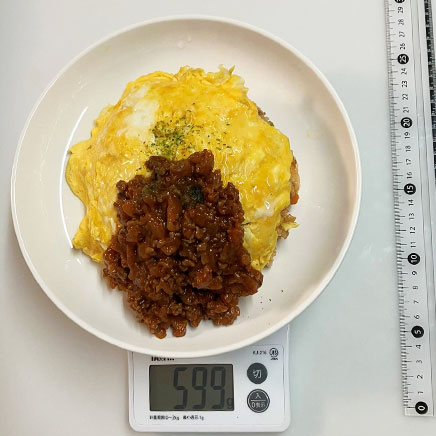 深皿(中)1皿分のミートソースオムライス